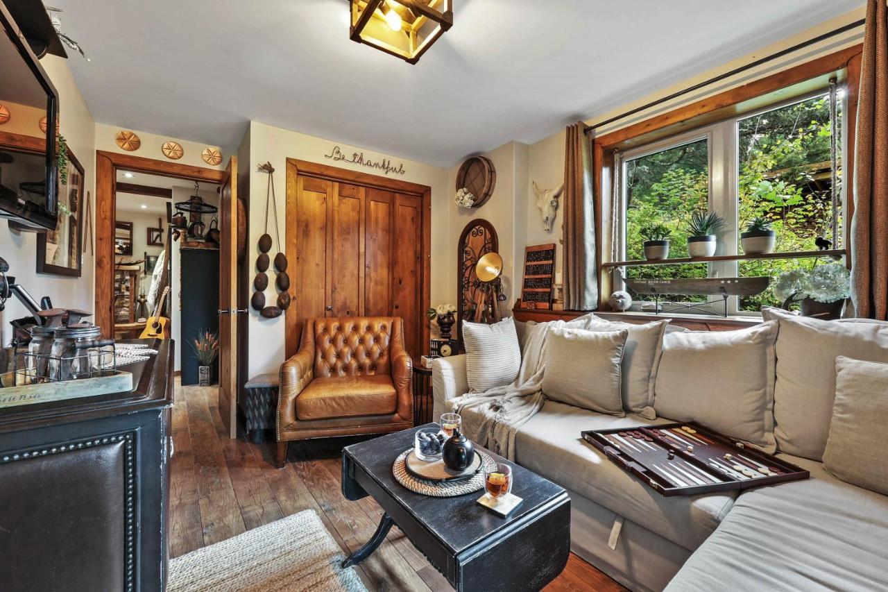 A Suite Retreat - Beyond Bed & Breakfast Sun Peaks Exterior photo