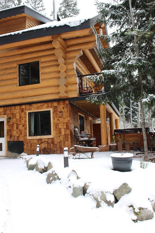 A Suite Retreat - Beyond Bed & Breakfast Sun Peaks Exterior photo
